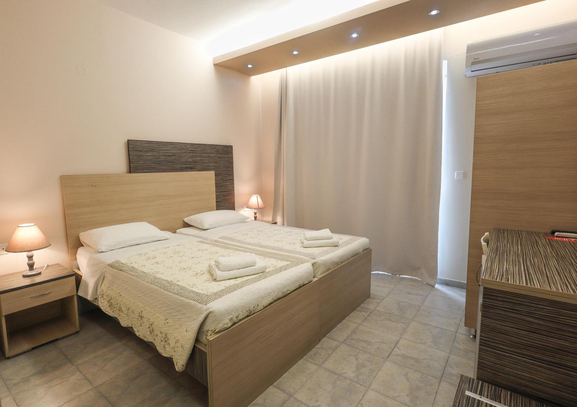 Delfini Beach Hotel & Suites Archangelos  Exterior photo
